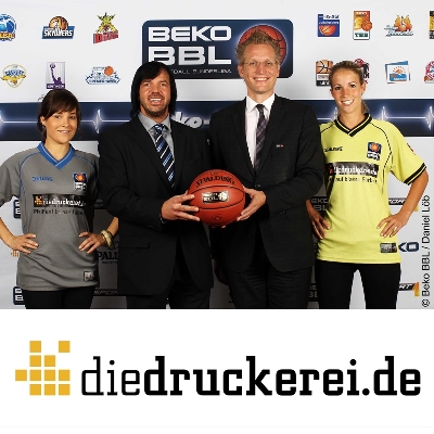 Walter Meyer (li.), Geschftsfhrer Onlineprinters GmbH, und Beko BBL-Chef Jan Pommer.